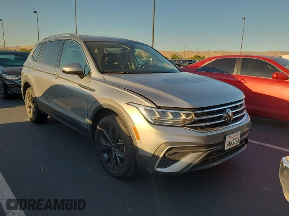 2024 Volkswagen Tiguan SE with VIN 3VV3B7AX5RM107374, listed as a IAAI auction lot 42845196 with 24,195 mi miles and . Bid and sale history available at DreamBid. Image 29.