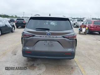 2024 Toyota Sienna XLE z VIN 5TDYRKEC2RS220855, wystawiony jako IAAI lot #41213081 z przebiegiem 2 852 mil mil oraz . Historia ofert i sprzedaży dostępna na DreamBid. Obrazek 16.