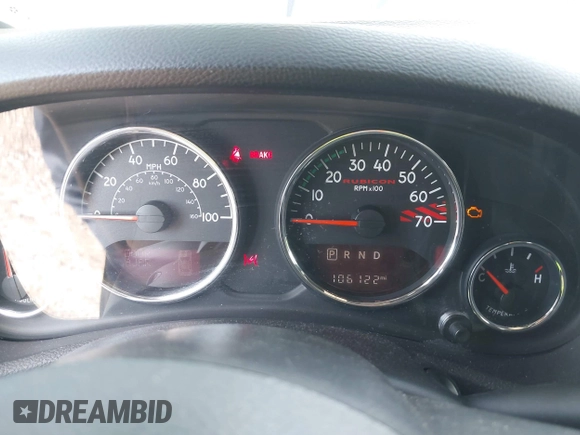 2017 Jeep Wrangler Unlimited Rubicon Recon z VIN 1C4HJWFG4HL507601, wystawiony jako IAAI lot #42258921 z przebiegiem 106 122 mil mil oraz . Historia ofert i sprzedaży dostępna na DreamBid. Obrazek 7.