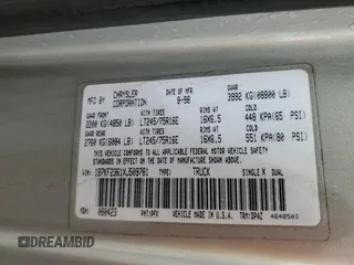 1999 Dodge 2500 z VIN 1B7KF2361XJ509781, wystawiony jako Copart lot #57282495 z przebiegiem 135 666 mil mil oraz Szkoda całkowita • Salvage title. Historia ofert i sprzedaży dostępna na DreamBid. Obrazek 12.
