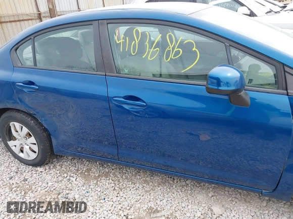 2012 Honda Civic LX z VIN 19XFB2F57CE053373, wystawiony jako IAAI lot #41836863 z przebiegiem 123 339 mil mil oraz . Historia ofert i sprzedaży dostępna na DreamBid. Obrazek 14.