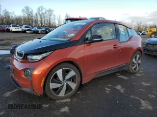2015 BMW i3 z VIN WBY1Z4C52FV502995, wystawiony jako Copart lot #42774145 z przebiegiem 71 542 mil mil oraz Szkody całkowita. Historia ofert i sprzedaży dostępna na DreamBid. Obrazek 1.