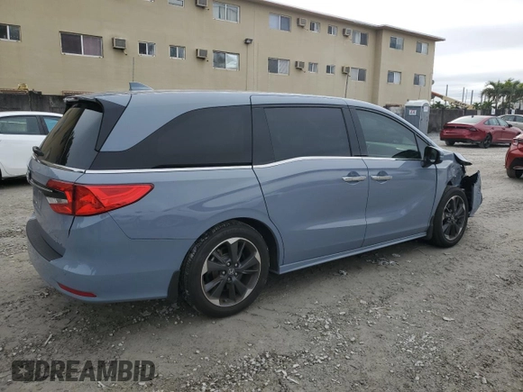 2024 Honda Odyssey Elite with VIN 5FNRL6H96RB004072, listed as a Copart auction lot 42654965 with 4,727 mi miles and Salvage Title. Bid and sale history available at carsss.com. Image 3.