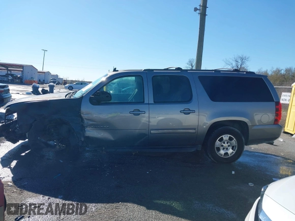 2012 Chevrolet Suburban LS with VIN 1GNSCHE0XCR260405, listed as a IAAI auction lot 41392088 with 183,924 mi miles. Bid and sale history available at carsss.com. Image 14.