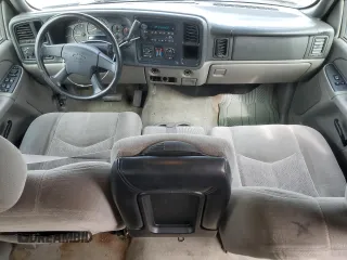 2004 Chevrolet Suburban LT with VIN 3GNEC16T84G207457, listed as a Copart auction lot 45223965 with 194,820 mi miles and Salvage Title. Bid and sale history available at carsss.com. Image 8.