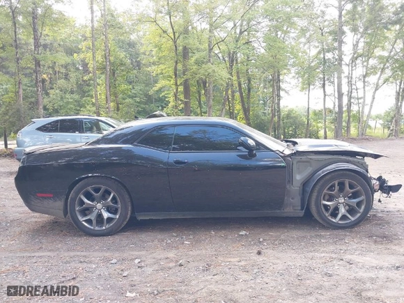 2015 Dodge Challenger R/T with VIN 2C3CDZAT6FH758979, listed as a IAAI auction lot 40291488 with 152,236 mi miles. Bid and sale history available at carsss.com. Image 14.