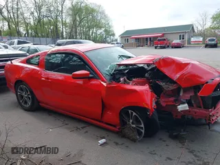 2014 Ford Mustang V6 z VIN 1ZVBP8AM3E5271971, wystawiony jako IAAI lot #42145670 z przebiegiem 77 466 mil mil oraz . Historia ofert i sprzedaży dostępna na DreamBid. Obrazek 14.