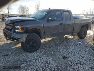 2010 Chevrolet Silverado 1500 LT with VIN 1GCSKSE33AZ227309, listed as a Copart auction lot 44761545 with 180,923 mi miles and Clean Title. Bid and sale history available at carsss.com. Image 1.