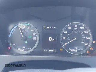 2016 Hyundai Sonata Hybrid SE with VIN KMHE24L18GA038247, listed as a IAAI auction lot 41603106 with 208,891 mi miles. Bid and sale history available at carsss.com. Image 7.