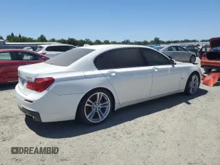 2012 BMW 7 Series 750Li with VIN WBAKB8C50CDX21017, listed as a Copart auction lot 61615935 with 110,600 mi miles and Clean title. Bid and sale history available at DreamBid. Image 3.