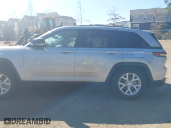 2023 Jeep Grand Cherokee Limited with VIN 1C4RJGBG2PC575376, listed as a IAAI auction lot 40078888 with 12,381 mi miles and . Bid and sale history available at DreamBid. Image 14.