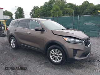 2019 Kia Sorento LX with VIN 5XYPGDA32KG429289, listed as a IAAI auction lot 40030977 with 53,579 mi miles. Bid and sale history available at carsss.com. Image 1.