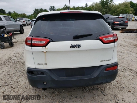 2015 Jeep Cherokee Sport z VIN 1C4PJMAB7FW622216, wystawiony jako Copart lot #57939965 z przebiegiem 179 349 mil mil oraz Czysty tytuł • Clean title. Historia ofert i sprzedaży dostępna na DreamBid. Obrazek 6.