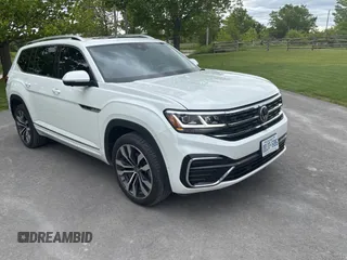 2023 Volkswagen Atlas SEL Premium R-Line z VIN 1V2FR2CA6PC556336, wystawiony jako Copart lot #59440555 z przebiegiem 31 000 mil mil oraz Czysty tytuł • Clean title. Historia ofert i sprzedaży dostępna na DreamBid. Obrazek 1.