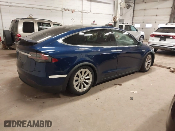 2016 Tesla Model X 70D z VIN 5YJXCBE27GF012024, wystawiony jako IAAI lot #41799547 z przebiegiem Nie podano mil oraz . Historia ofert i sprzedaży dostępna na DreamBid. Obrazek 4.