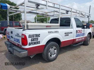 2012 Ford F-350 XL z VIN 1FTBF3A61CEB82648, wystawiony jako IAAI lot #42395064 z przebiegiem 266 558 mil mil oraz . Historia ofert i sprzedaży dostępna na DreamBid. Obrazek 4.