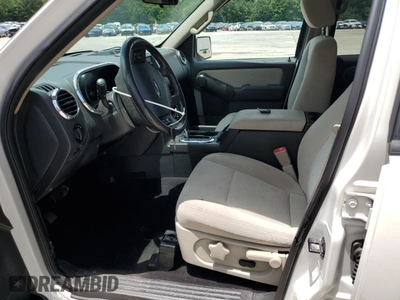 2008 Ford Explorer XLT z VIN 1FMEU63E38UB11226, wystawiony jako Copart lot #60706185 z przebiegiem 155 464 mil mil oraz Szkoda całkowita • Salvage title. Historia ofert i sprzedaży dostępna na DreamBid. Obrazek 7.