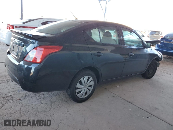 2017 Nissan Versa S z VIN 3N1CN7AP8HL905476, wystawiony jako Copart lot #56477485 z przebiegiem 103 508 mil mil oraz Szkoda całkowita • Salvage title. Historia ofert i sprzedaży dostępna na DreamBid. Obrazek 3.