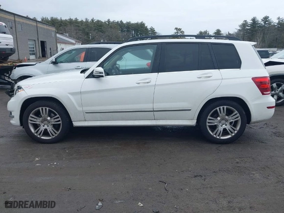 2013 Mercedes-Benz GLK-Class GLK 350 with VIN WDCGG8JB1DG155169, listed as a IAAI auction lot 41701411 with NaN miles. Bid and sale history available at carsss.com. Image 14.
