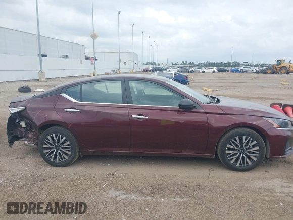 2025 Nissan Altima SV with VIN 1N4BL4DV0SN358319, listed as a IAAI auction lot 42158599 with 5,249 mi miles and . Bid and sale history available at DreamBid. Image 13.