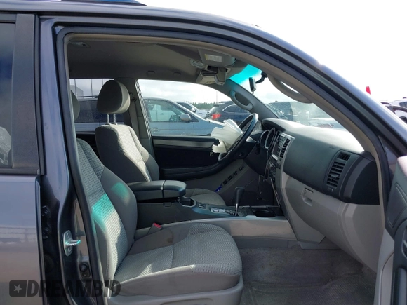 2006 Toyota 4Runner SR5 with VIN JTEZU14R368041481, listed as a IAAI auction lot 40765024 with 120,357 mi miles and . Bid and sale history available at DreamBid. Image 5.