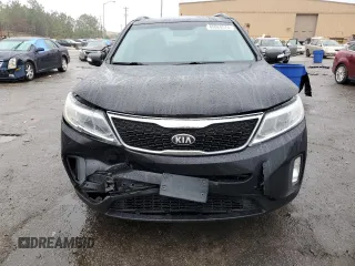 2014 Kia Sorento LX with VIN 5XYKT4A68EG477464, listed as a Copart auction lot 45084575 with 0 mi miles and Salvage Title. Bid and sale history available at carsss.com. Image 5.