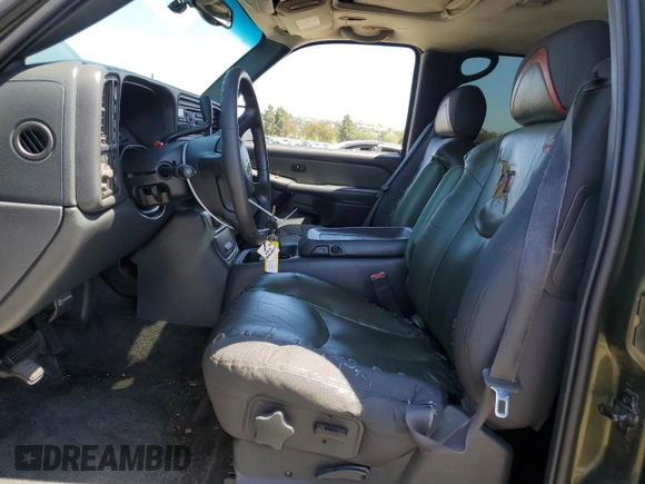 2002 Chevrolet Avalanche z VIN 3GNEK13T72G223136, wystawiony jako Copart lot #58119825 z przebiegiem 382 148 mil mil oraz Szkoda całkowita • Salvage title. Historia ofert i sprzedaży dostępna na DreamBid. Obrazek 7.