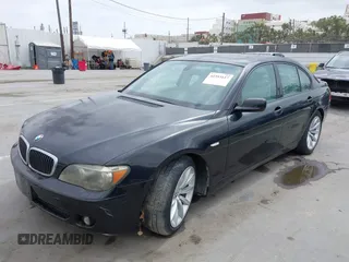 2006 BMW 7 Series 750i z VIN WBAHL83596DT01154, wystawiony jako IAAI lot #42353117 z przebiegiem 129 771 mil mil oraz . Historia ofert i sprzedaży dostępna na DreamBid. Obrazek 6.