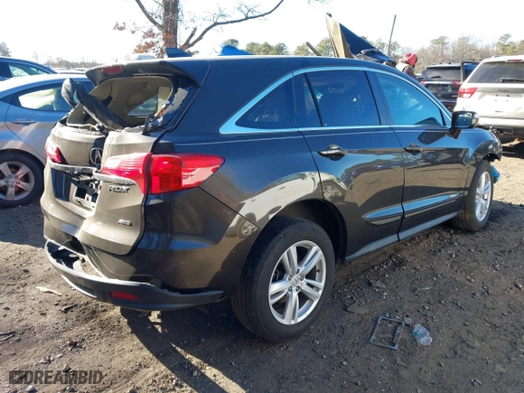 2014 Acura RDX Tech Pkg with VIN 5J8TB4H58EL021376, listed as a IAAI auction lot 41304197 with 189,378 mi miles. Bid and sale history available at carsss.com. Image 4.