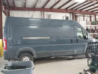 2018 Ram ProMaster Cargo z VIN 3C6TRVDG2JE160937, wystawiony jako IAAI lot #41654742 z przebiegiem 206 731 mil mil oraz . Historia ofert i sprzedaży dostępna na DreamBid. Obrazek 13.