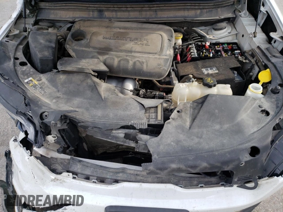 2021 Jeep Cherokee Latitude Plus z VIN 1C4PJMLB7MD133367, wystawiony jako Copart lot #49389785 z przebiegiem 156 663 mil mil oraz Szkoda całkowita • Salvage title. Historia ofert i sprzedaży dostępna na DreamBid. Obrazek 13.
