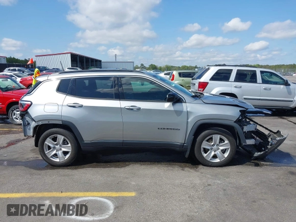 2022 Jeep Compass Latitude with VIN 3C4NJCBB3NT188428, listed as a IAAI auction lot 41930096 with 37,085 mi miles and . Bid and sale history available at DreamBid. Image 13.