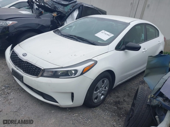 2018 Kia Forte LX with VIN 3KPFK4A74JE271563, listed as a IAAI auction lot 41791993 with 133,340 mi miles. Bid and sale history available at carsss.com. Image 18.