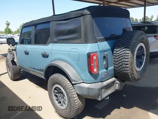 2022 Ford Bronco with VIN 1FMEE5DP9NLB61055, listed as a IAAI auction lot 42359888 with 70,668 mi miles and . Bid and sale history available at DreamBid. Image 3.