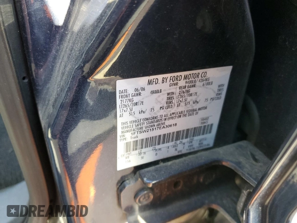 2007 Ford F-250 XL с VIN 1FTSW21517EA30618, выставлен на аукционе Copart как лот 84544734 с пробегом Не указан миль и Списание • Salvage title. История ставок и продаж доступна на DreamBid. Изображение 14.