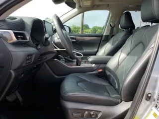 2023 Toyota Highlander L with VIN 5TDKDRBH3PS000635, listed as a Copart auction lot 61023505 with 47,348 mi miles and Salvage title. Bid and sale history available at DreamBid. Image 7.