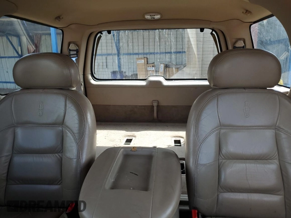 1998 Lincoln Navigator with VIN 5LMFU28L6WLJ07689, listed as a Copart auction lot 52129215 with 238,124 mi miles and Clean title. Bid and sale history available at DreamBid. Image 10.