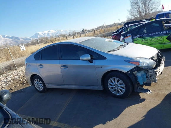 2013 Toyota Prius with VIN JTDKN3DP2D3036277, listed as a IAAI auction lot 41417329 with 135,679 mi miles and . Bid and sale history available at DreamBid. Image 13.