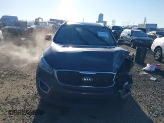 2018 Kia Sorento LX V6 with VIN 5XYPGDA54JG370844, listed as a IAAI auction lot 41412278 with 105,916 mi miles. Bid and sale history available at carsss.com. Image 12.