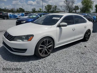 2013 Volkswagen Passat SE w/Sunroof with VIN 1VWBH7A38DC003586, listed as a Copart auction lot 52376465 with 157,387 mi miles and Salvage Title. Bid and sale history available at carsss.com. Image 1.