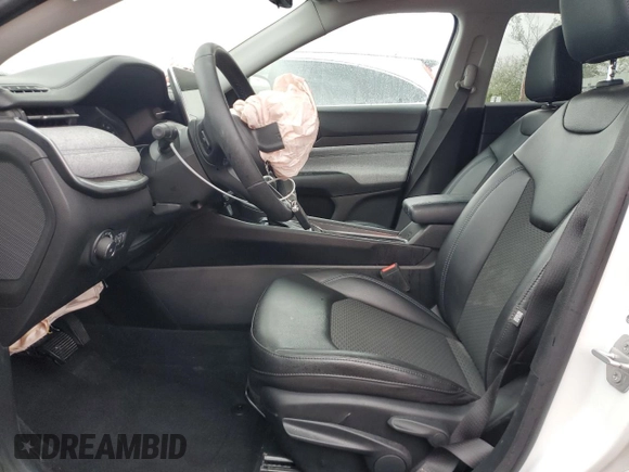 2022 Jeep Compass Altitude with VIN 3C4NJCBB3NT204949, listed as a Copart auction lot 57820975 with 18,098 mi miles and Salvage title. Bid and sale history available at DreamBid. Image 7.