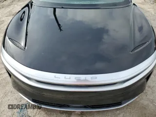 2022 Lucid Air Grand Touring z VIN 50EA1GBA6NA001280, wystawiony jako Copart lot #74004994 z przebiegiem Nie podano mil oraz Szkody całkowita. Historia ofert i sprzedaży dostępna na DreamBid. Obrazek 11.
