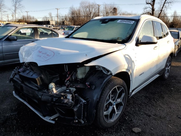 2017 BMW X1 xDrive28i with VIN WBXHT3C39H5F84369, listed as a Copart auction lot 68940992 with 92,054 mi miles. Bid and sale history available at carsss.com. Image 1.