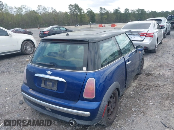2004 MINI Hardtop z VIN WMWRC33494TJ55646, wystawiony jako IAAI lot #41944170 z przebiegiem 114 943 mil mil oraz . Historia ofert i sprzedaży dostępna na DreamBid. Obrazek 4.