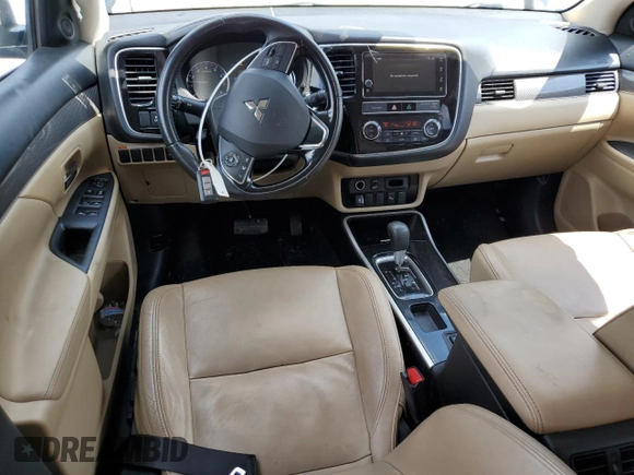 2019 Mitsubishi Outlander SE with VIN JA4AD3A30KZ034757, listed as a Copart auction lot 56308475 with 123,936 mi miles and Salvage title. Bid and sale history available at DreamBid. Image 8.