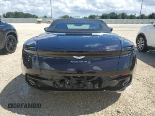 2020 Aston Martin DB11 z VIN SCFRMFCW6LGM09132, wystawiony jako Copart lot #73692314 z przebiegiem Nie podano mil oraz Nie do naprawy. Historia ofert i sprzedaży dostępna na DreamBid. Obrazek 6.