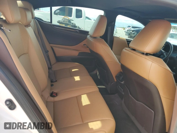2021 Lexus ES 350 with VIN 58ADZ1B10MU089042, listed as a Copart auction lot 62071455 with 28,042 mi miles and Salvage title. Bid and sale history available at DreamBid. Image 10.