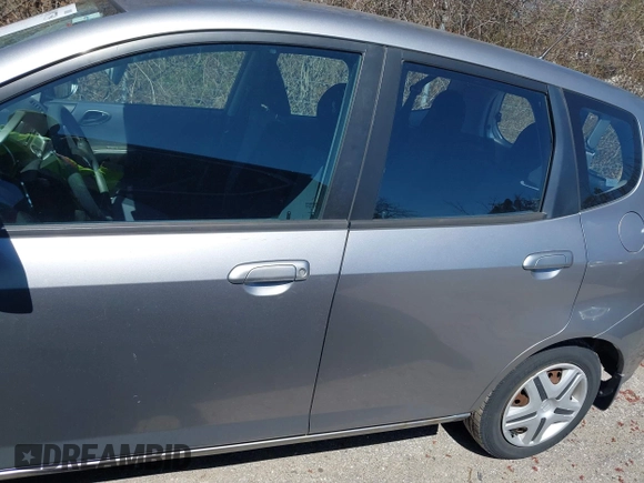 2007 Honda Fit с VIN JHMGD38497S014441, выставлен на аукционе IAAI как лот 41987759 с пробегом 110 070 миль миль и . История ставок и продаж доступна на DreamBid. Изображение 14.