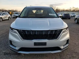 2023 Kia Carnival LX with VIN KNDNB4H32P6256041, listed as a Copart auction lot 82295804 with 30,316 mi miles and Salvage Title. Bid and sale history available at carsss.com. Image 5.