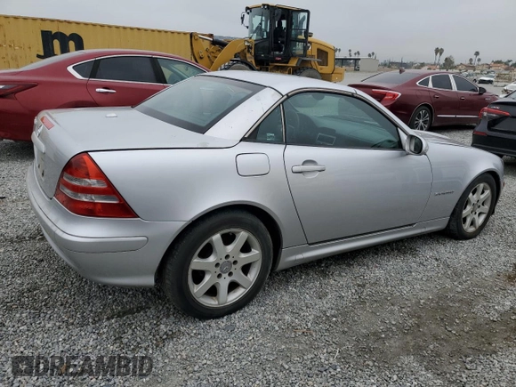 2002 Mercedes-Benz SLK-Class 2.3L Kompressor with VIN WDBKK49F92F241765, listed as a Copart auction lot 50774655 with 141,371 mi miles and Clean Title. Bid and sale history available at carsss.com. Image 3.